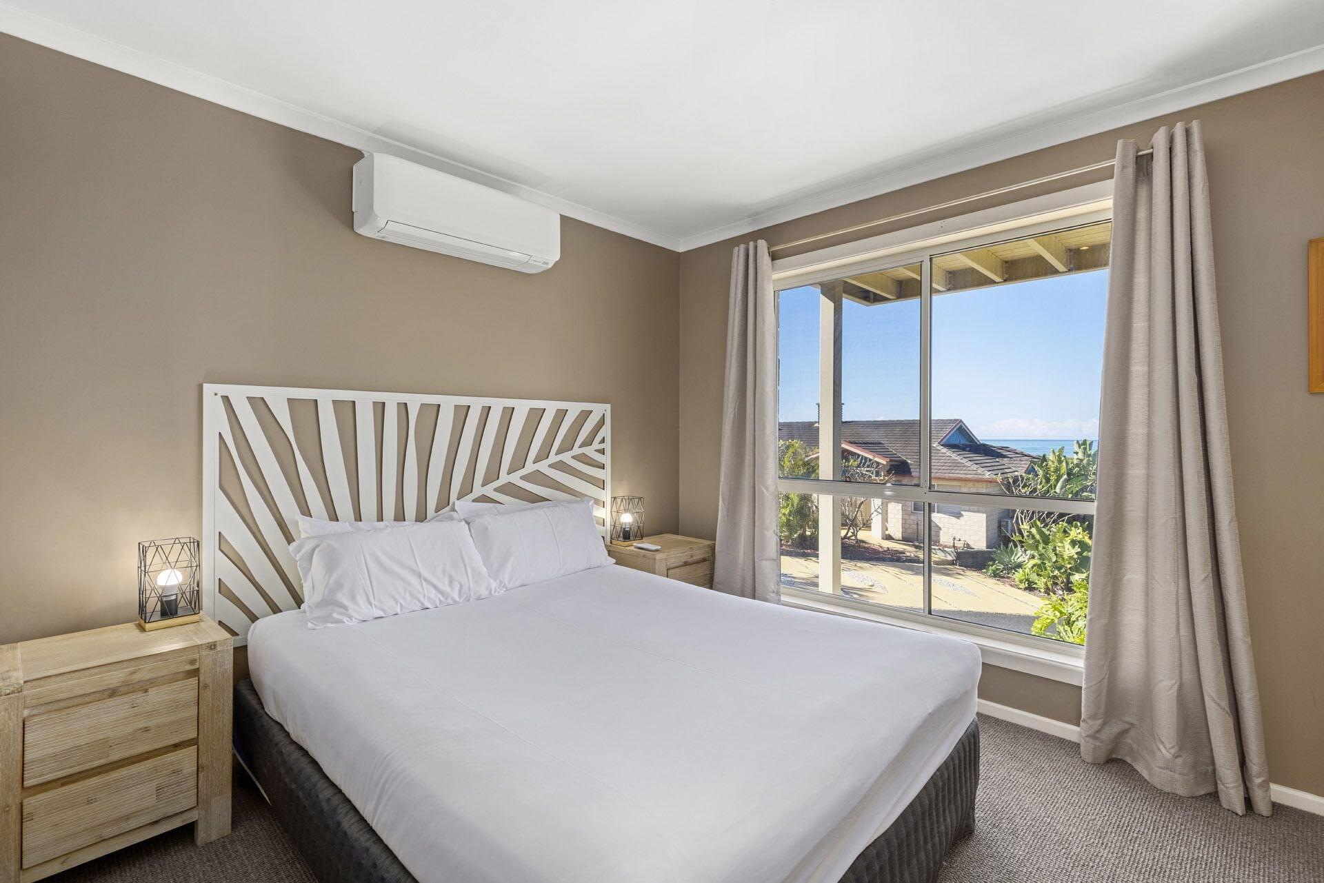 Aqualuna Beach Resort Sapphire Beach Exterior photo