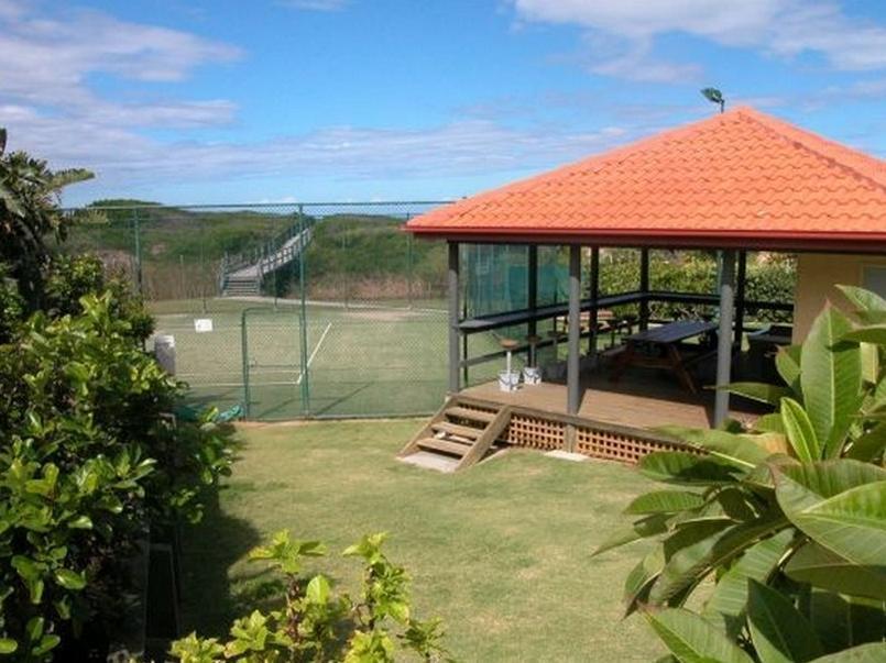 Aqualuna Beach Resort Sapphire Beach Exterior photo